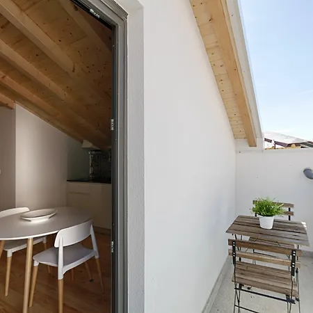 Apartment Local